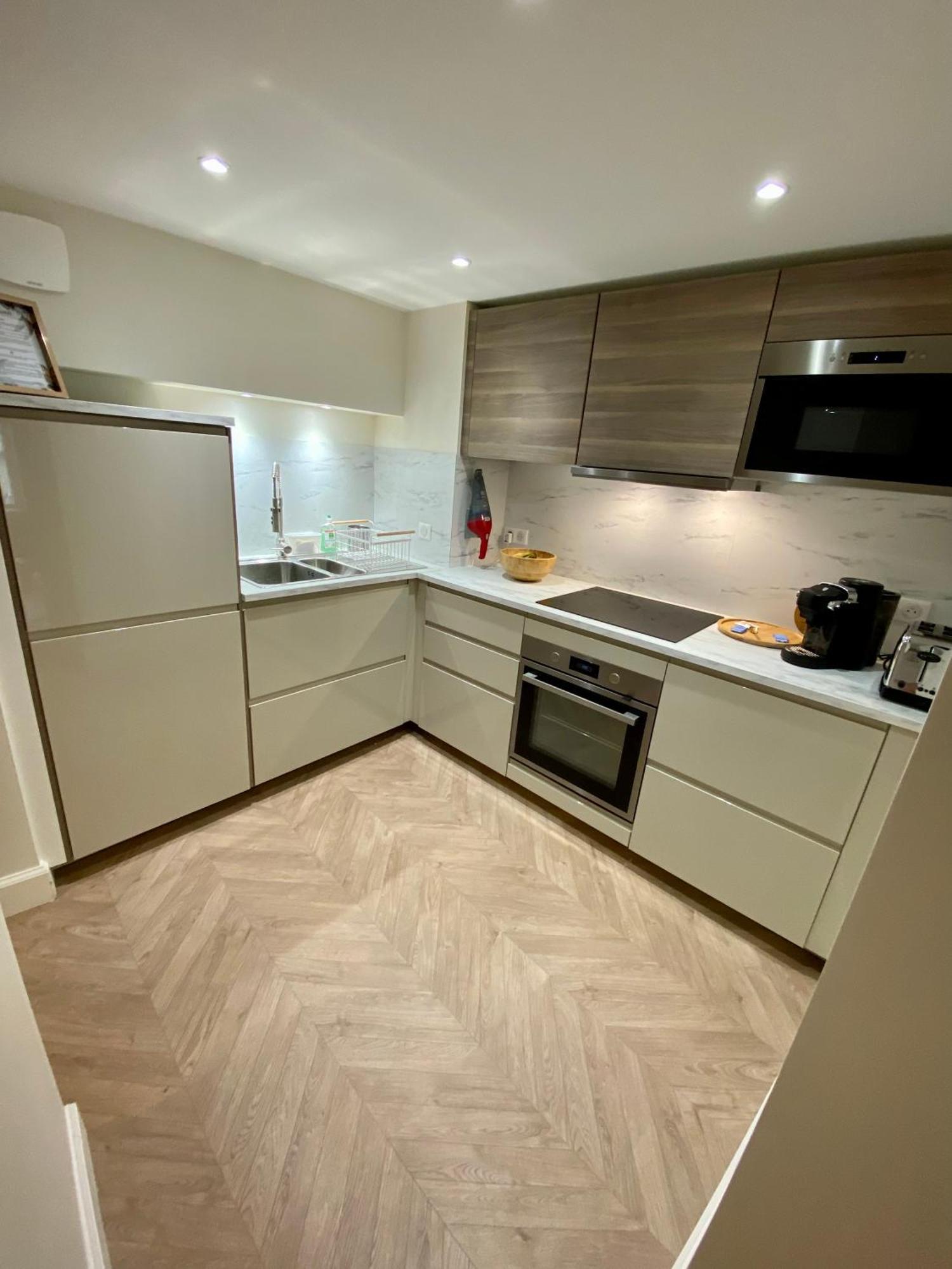 Superbe Appartement Terrasse Et Parking Gratuit Auxerre Zewnętrze zdjęcie